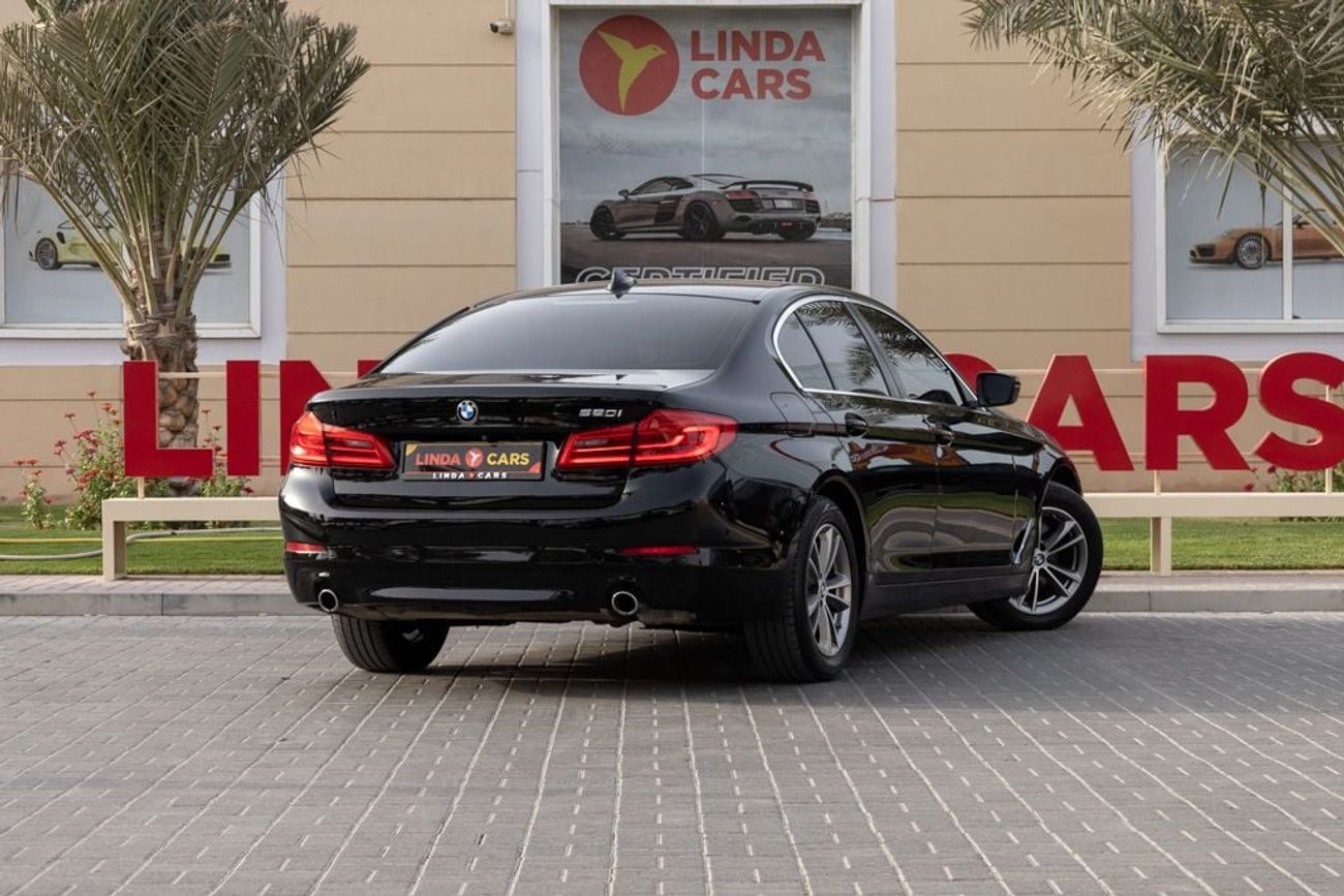 بي أم دبليو 520i Std 2.0L