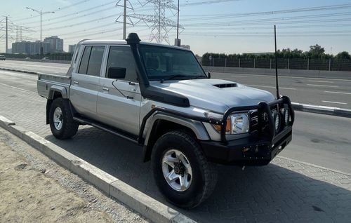 تويوتا لاند كروزر بيك آب RIGHT HAND VEHICLE ONLY FOR EXPORT 4.5 LITER