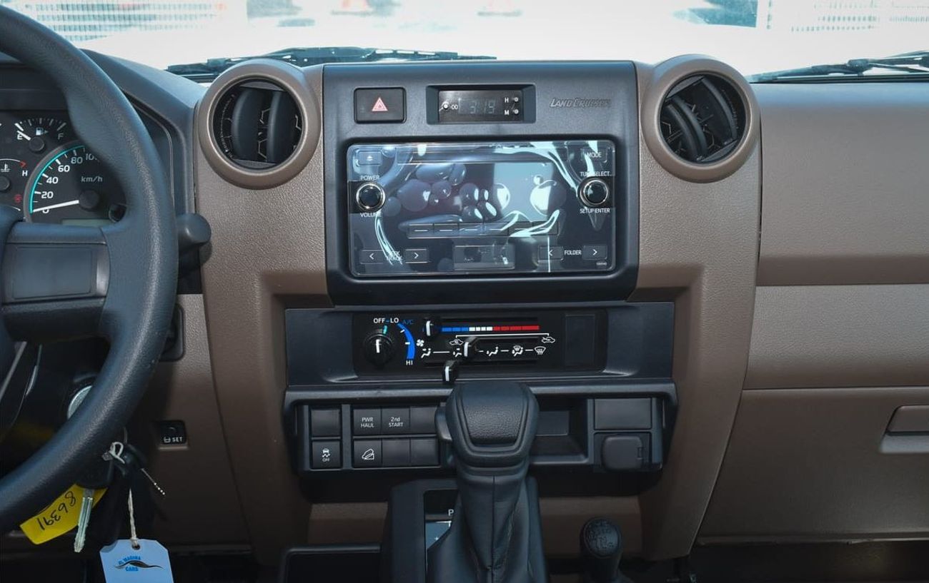 Toyota Land Cruiser Pick Up 4.0L V6 Double Cabin A/T