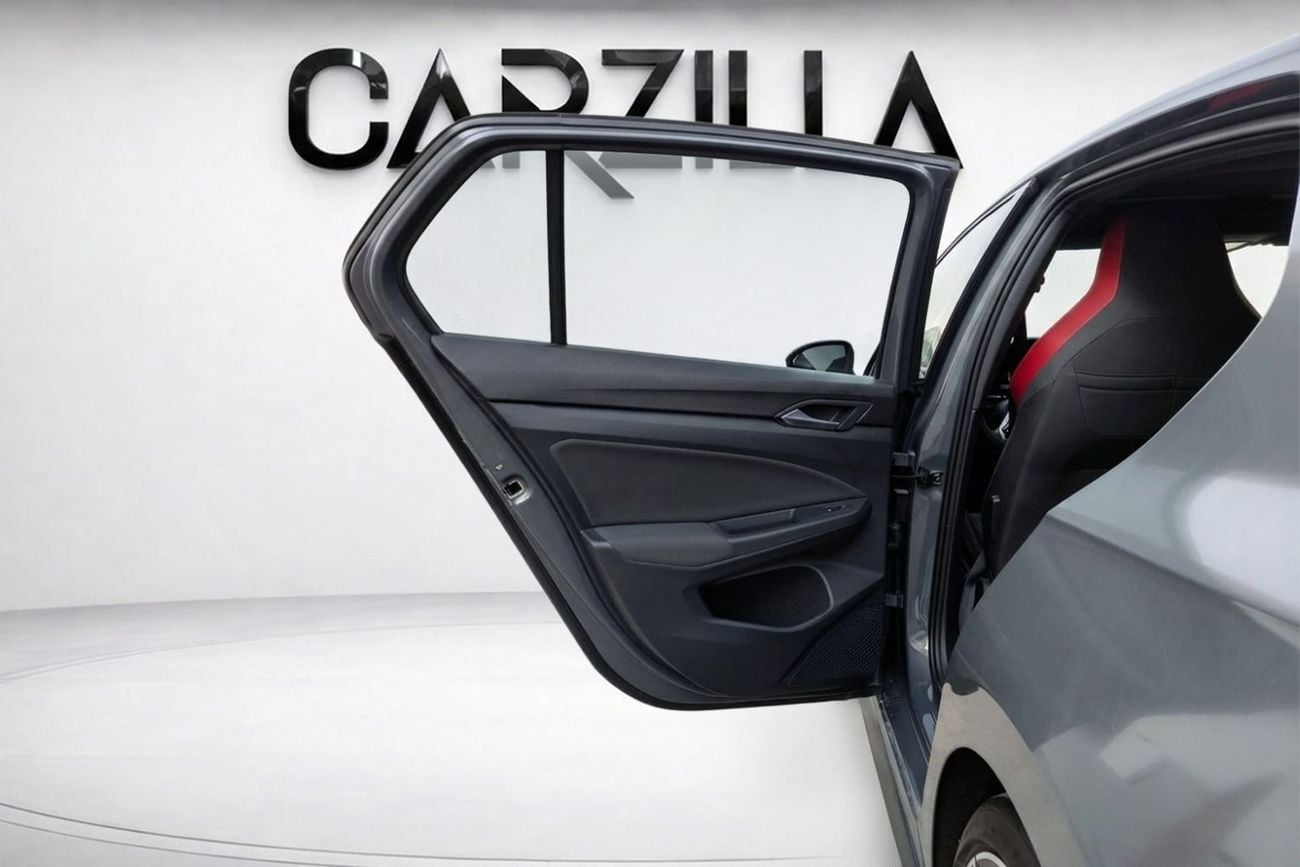 فولكس واجن جولف GTI