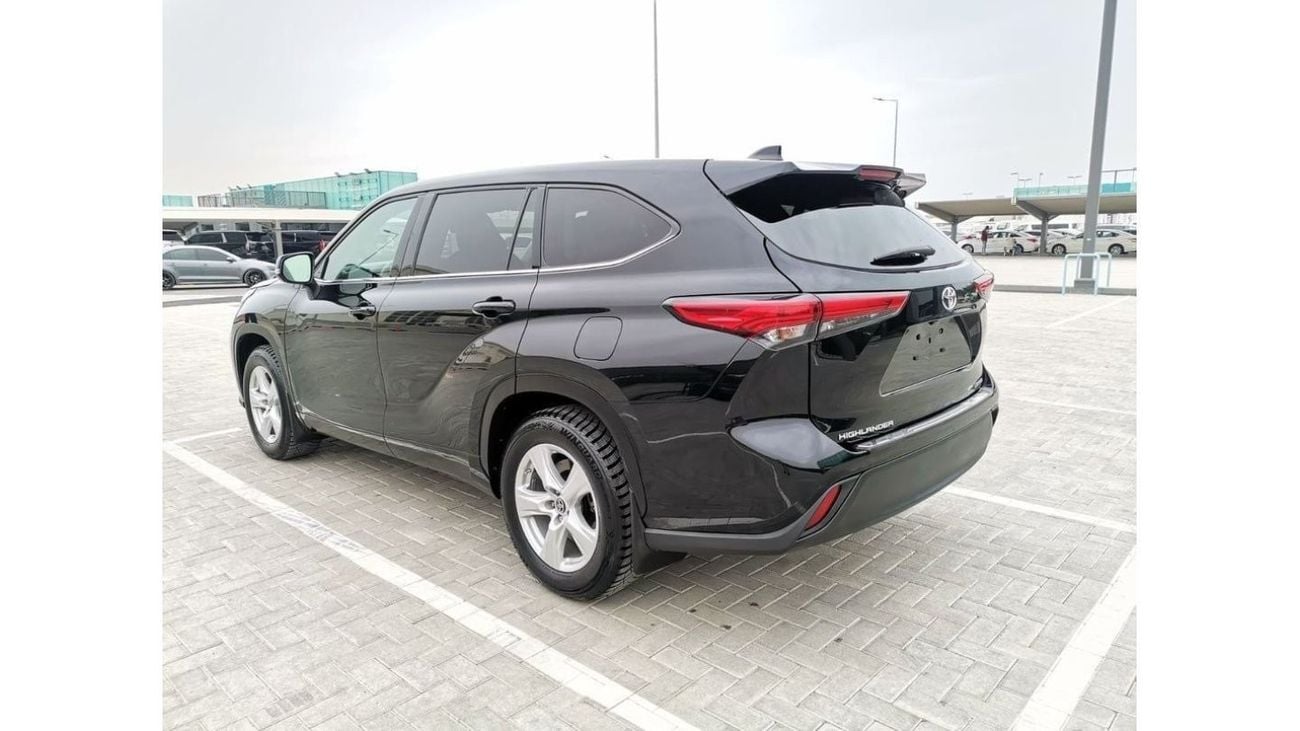 Toyota Highlander Toyota Highlander LE - 2022 - Black