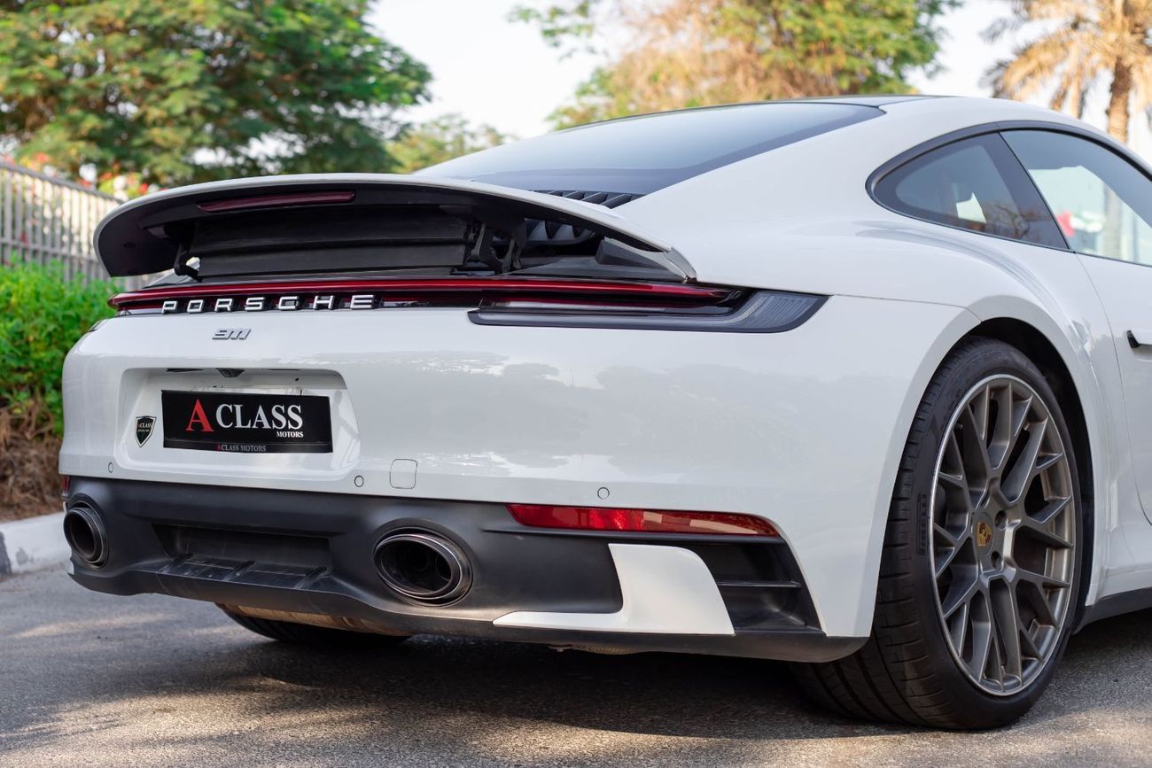 Porsche 911 Carrera 3.0L (444 HP) Coupe