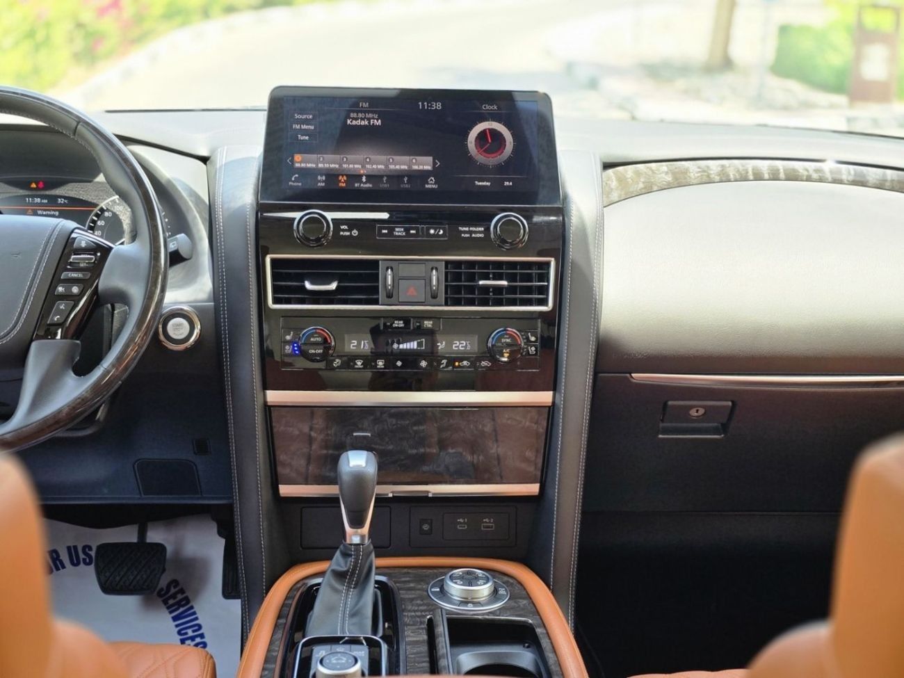 نيسان باترول LE Platinum 5.6L FULL OPTION 2022 GCC LOW MILEAGE WITH AGENCY WARRANTY & SERVICE CONTRACT IN MINT CO