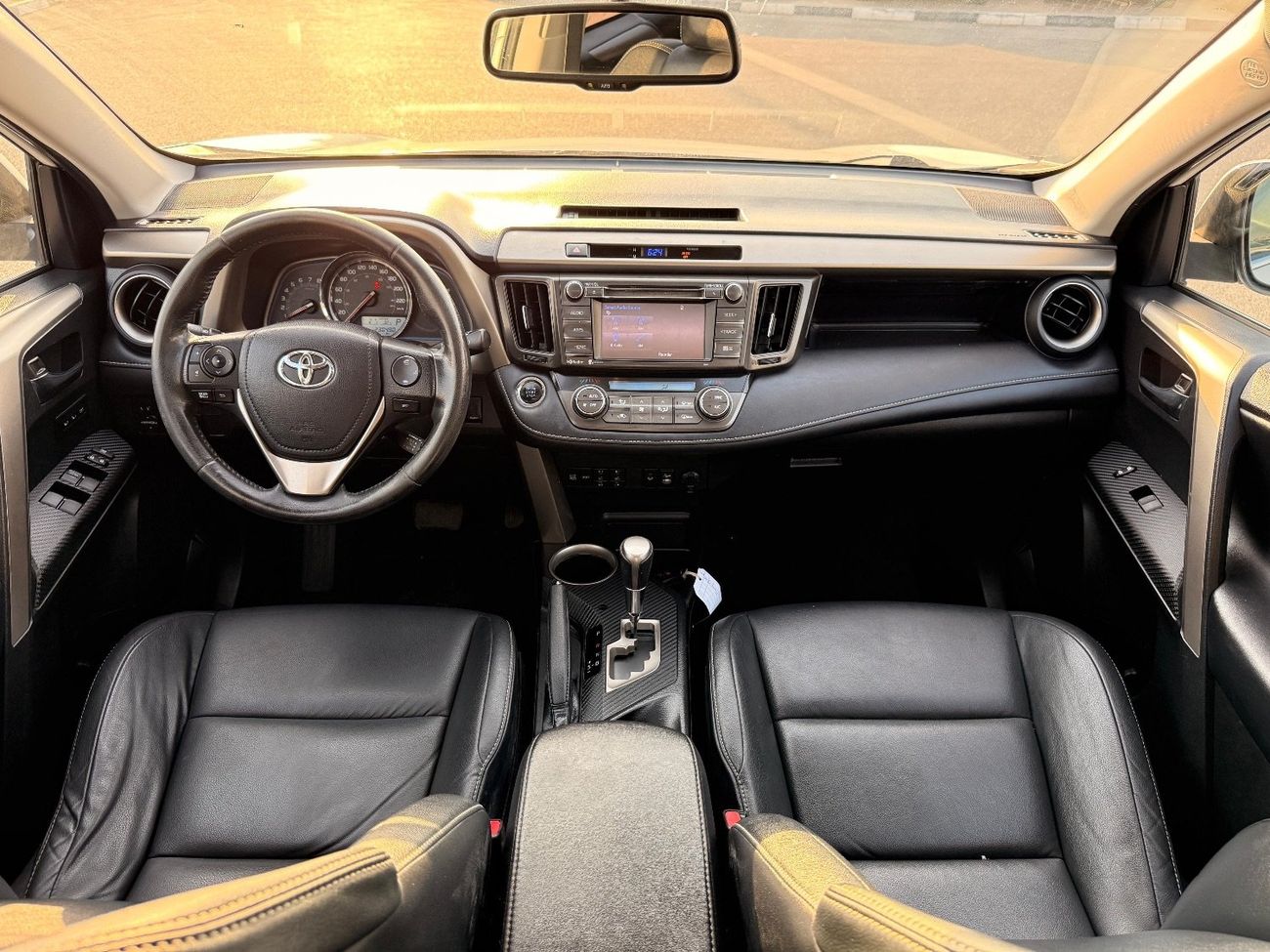 Toyota RAV4 limited Full Option sunroof, leather