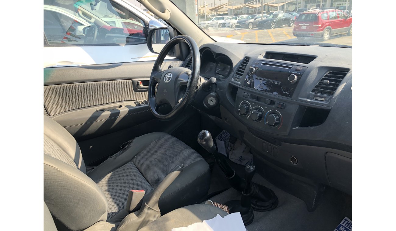 تويوتا هيلوكس Toyota Hilux D/c Pick Up 4x4,Glx,model:2015. Free of accident with low mileage