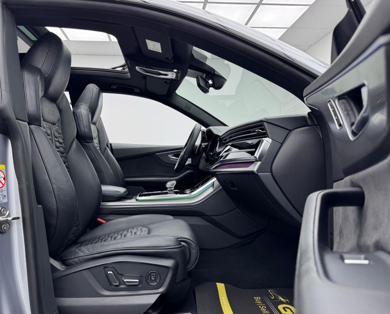 أودي RSQ8 TFSI quattro 4.0L 2021 Audi RSQ8 4.0TFSI Quattro, Warranty, Fully Loaded, Excellent Condition, Euro