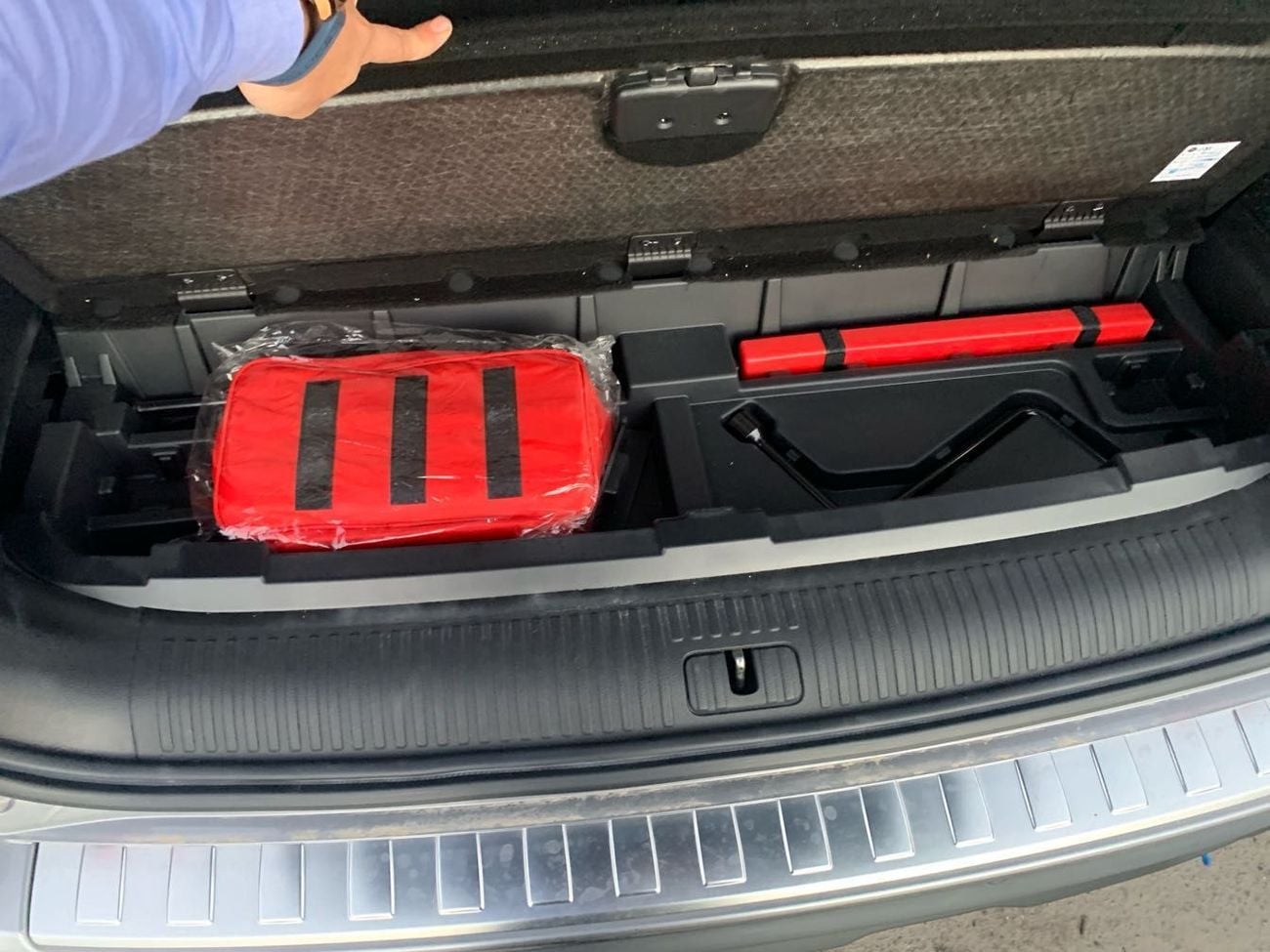 MG RX8 MG RX8 2023 LUX, from MG showroom, agency warranty