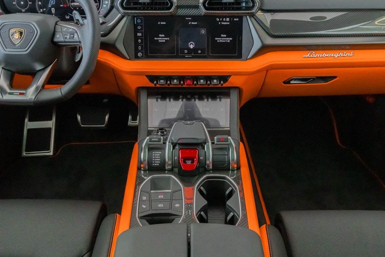 Lamborghini Urus SE Slightly Used | WARRANTY & SERVICE CONTRACT | FULL CARBON FIBER | 2025