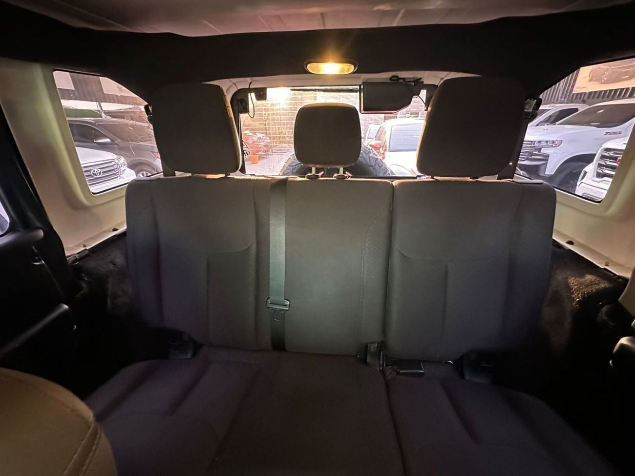 جيب رانجلر أنليميتد Sahara 3.6L A/T