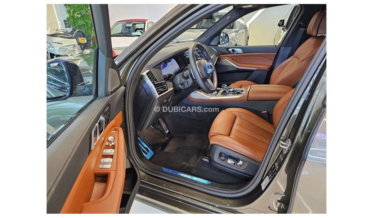 BMW X7 M50i Luxury BMW X7 50i Mkit/2022 /2 Years Warranty/Brand New