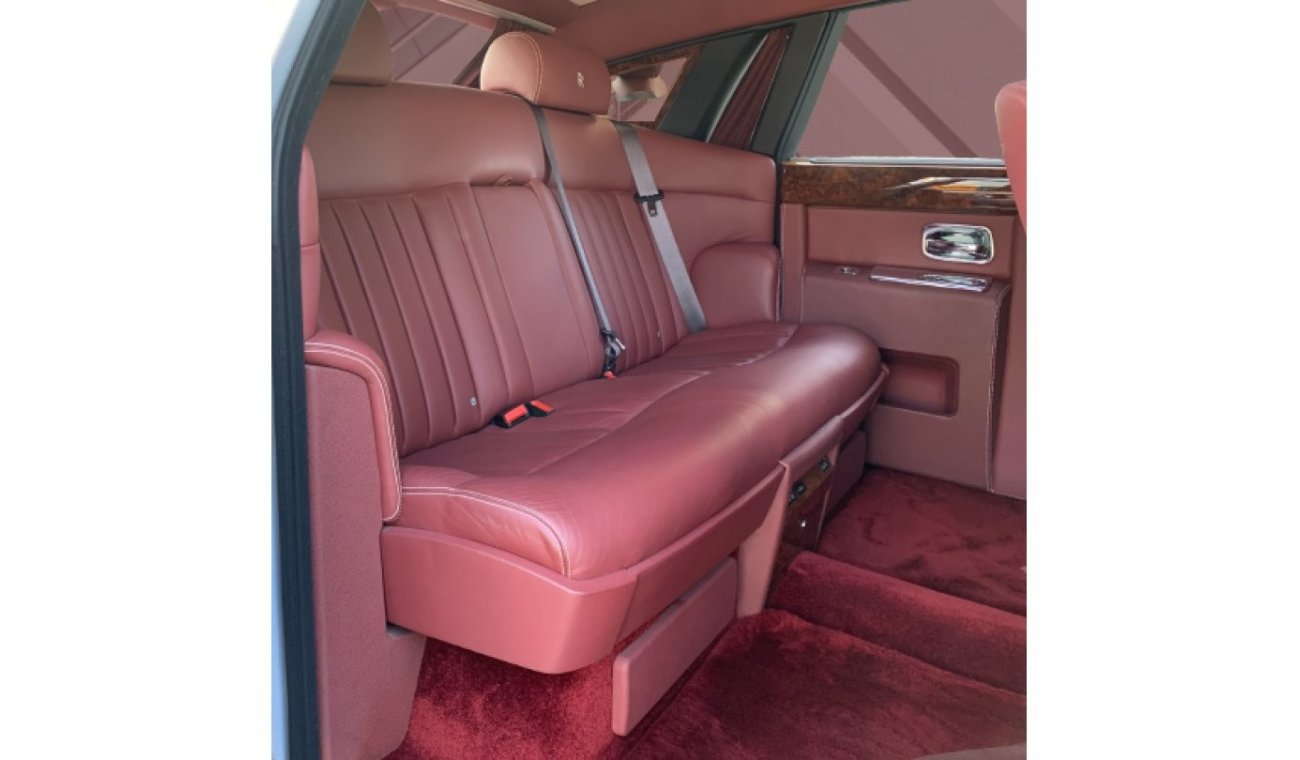 Rolls-Royce Phantom FULL OPTION - PRISTINE CONDITION - VERY LOW KILOMETERS DRIVEN - 100% ACCIDENT FREE