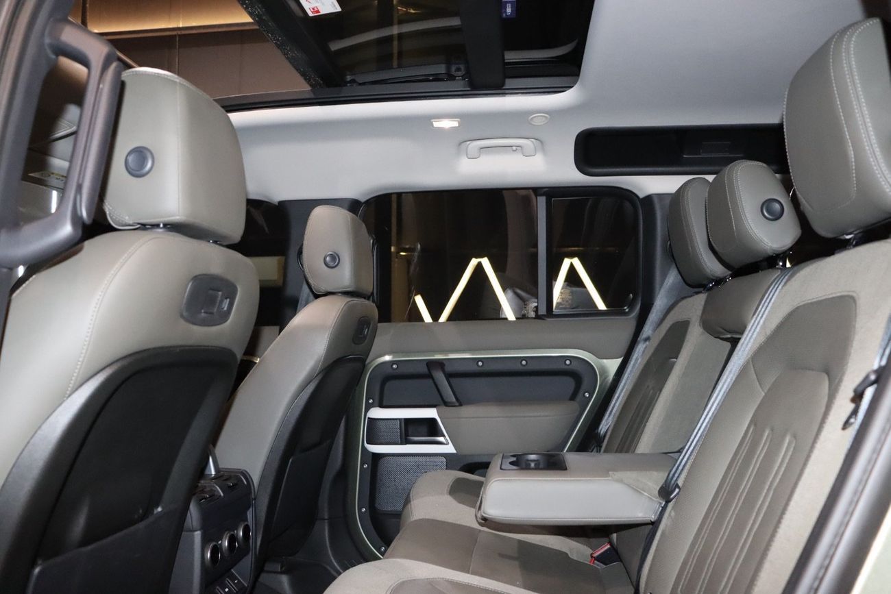 Land Rover Defender 110 SE P400 3.0L