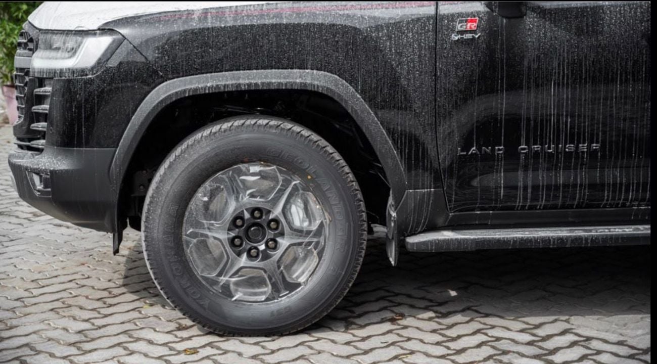 تويوتا لاند كروزر TOYOTA LC300 GR 3.5L HEV PETROL HYBRID 2026 GCC