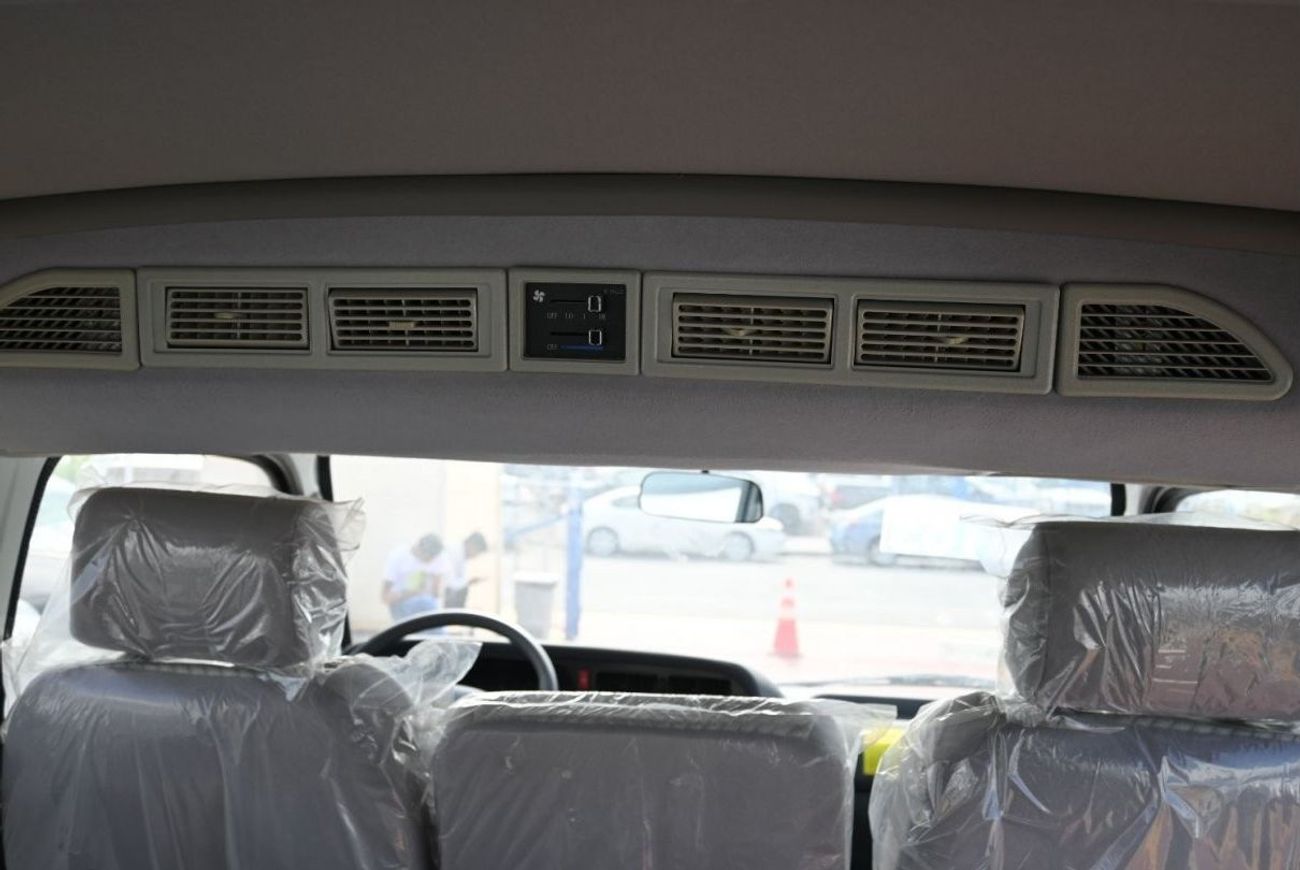 Golden Dragon XML6502E Golden Dragon XML6502E-P 2.2L Petrol, VAN, 4 Doors, Manual Transmission, Manual Window, 15 Seats, Co