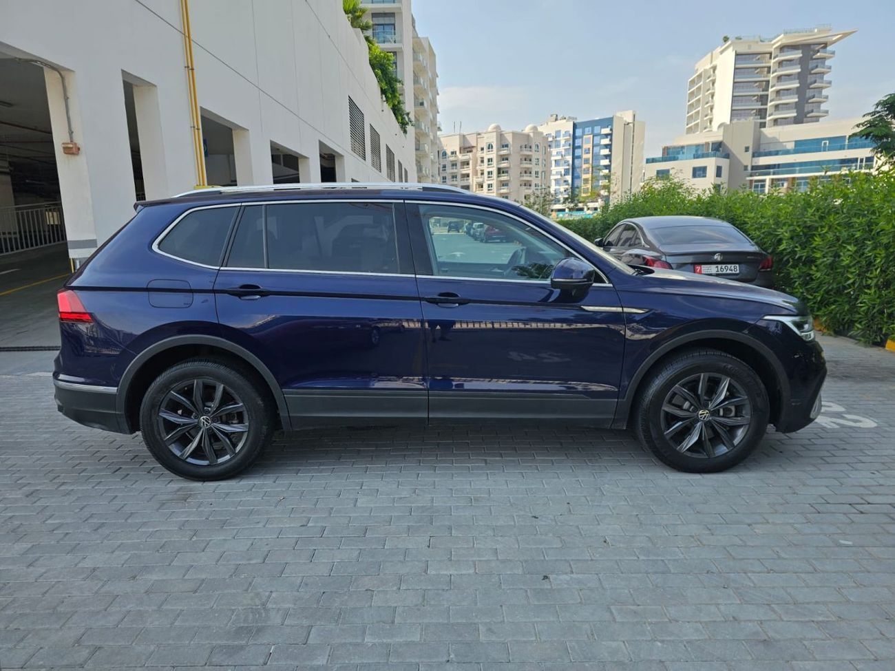 Volkswagen Tiguan 2.0 TSI Elegance 2023 Tiguan 2.0L/ 7 seater /Full Oprtion/Perfect Condition