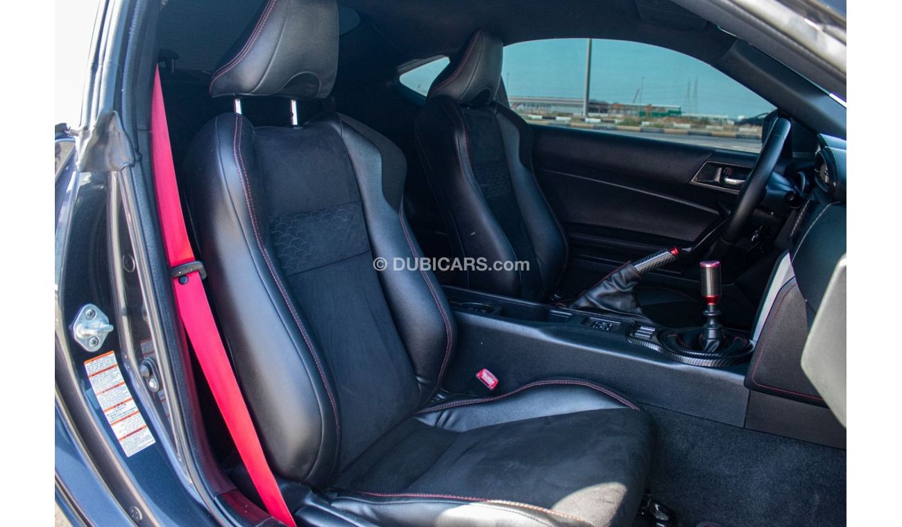 Toyota 86 Toyota 86 GTX Coupe   Model : 2015 Mileage : 94,000 km  Price : 35,000 AED Gulf specifications, 4 cy