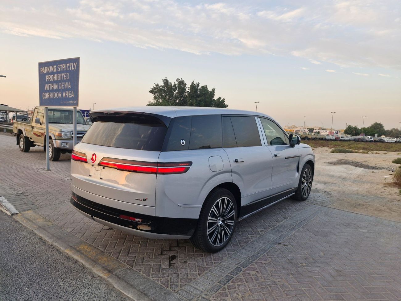 BYD E3 2025 BYD DENZA N9 e3 FLAGSHIP 2.0T Plug-in Hybrid BRAND NEW 0KM