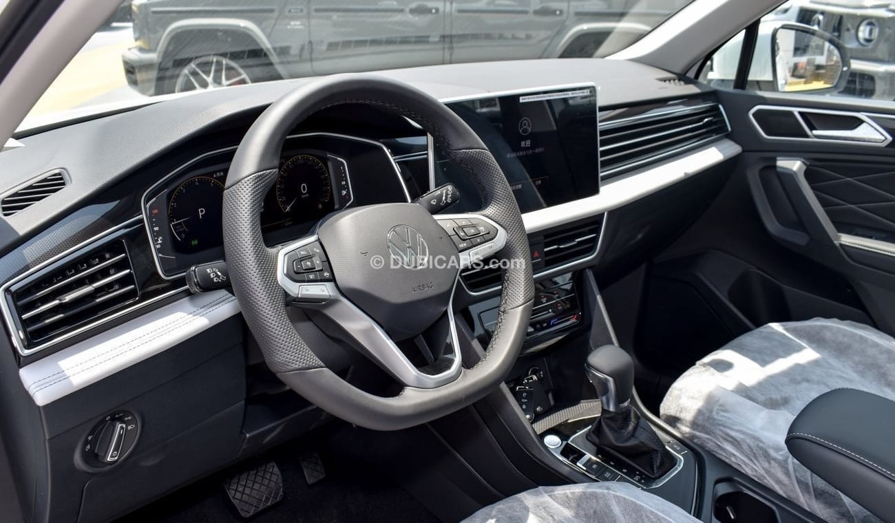 Volkswagen Tiguan VOLKSWAGEN TIGUAN 300 TSI 2WD | 2024