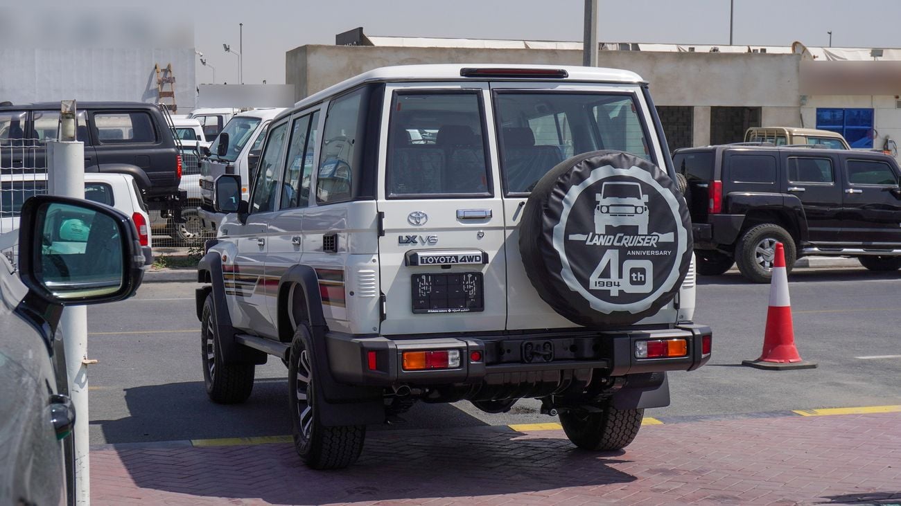 Toyota Land Cruiser 70 LX 4.0L V6 A/T  Al Futtaim