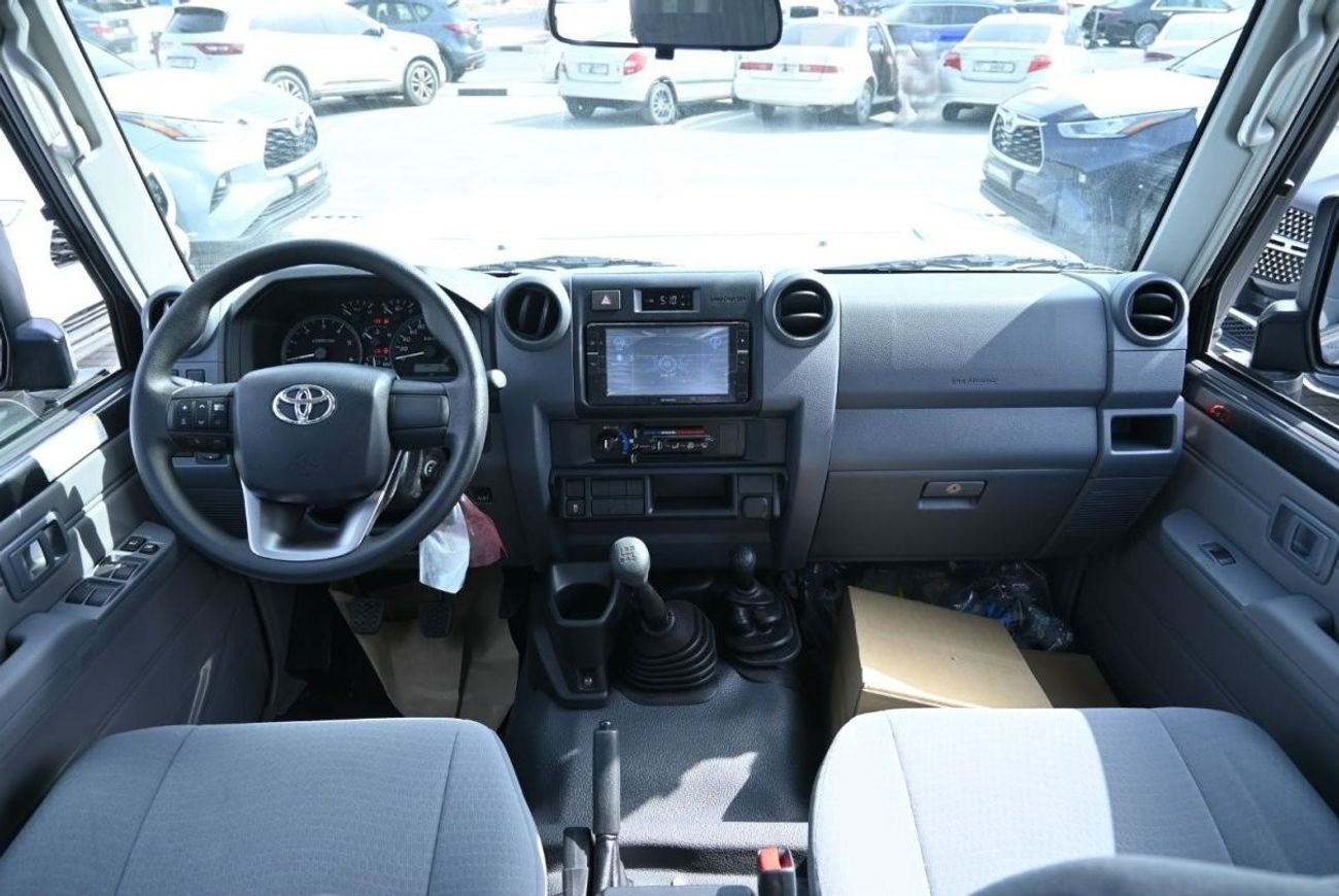 Toyota Land Cruiser Pick Up Toyota Land Cruiser Pickup, 70 series, 4.5L Turbo V8 Diesel, Manual Gear, Double Cabin, Model 2024