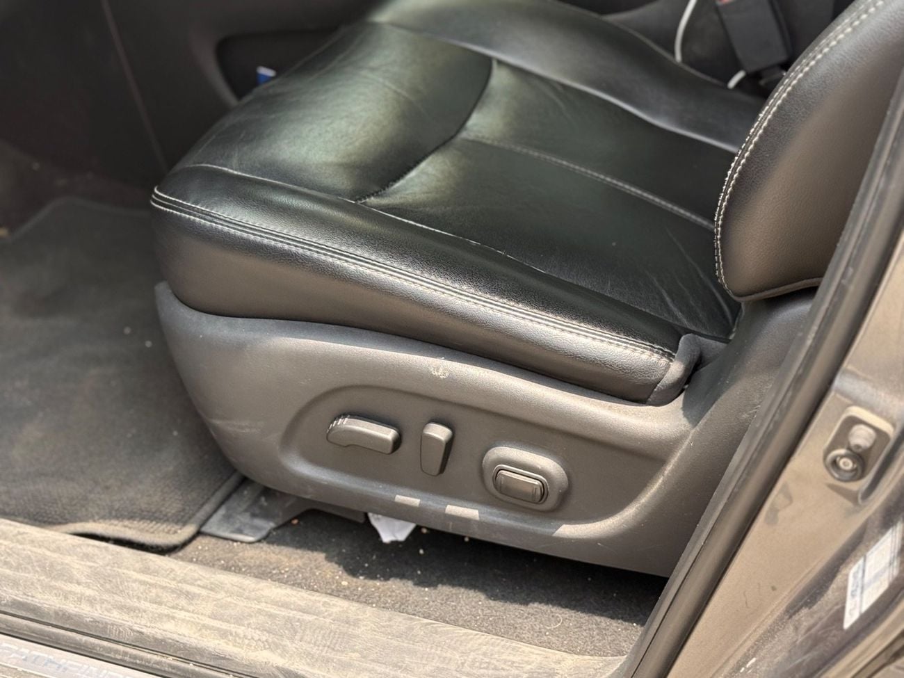 Nissan Pathfinder SV