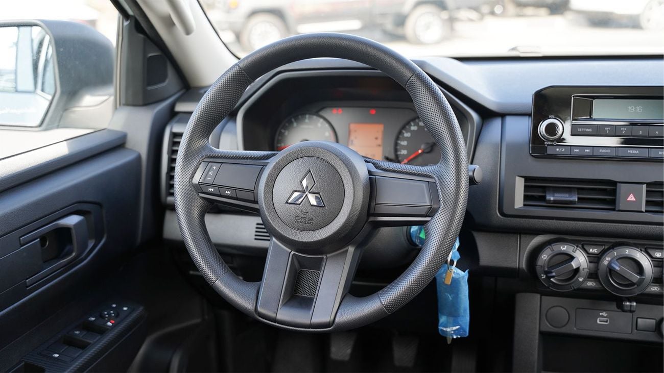 Mitsubishi L200 Brand New – 2.4L Petrol 4WD Manual – C78 – GCC 2026 – Export Only