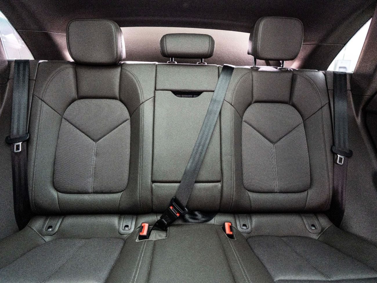 Porsche Macan Std 2.0L (252 HP)