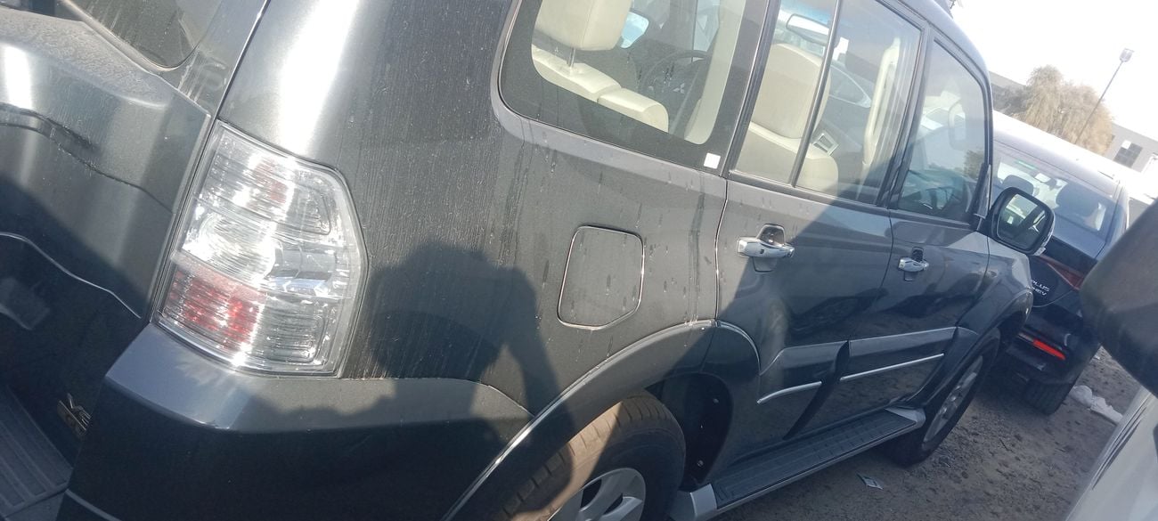 Mitsubishi Pajero GLS MID 3 | Zero Down Payment | Home Test Drive