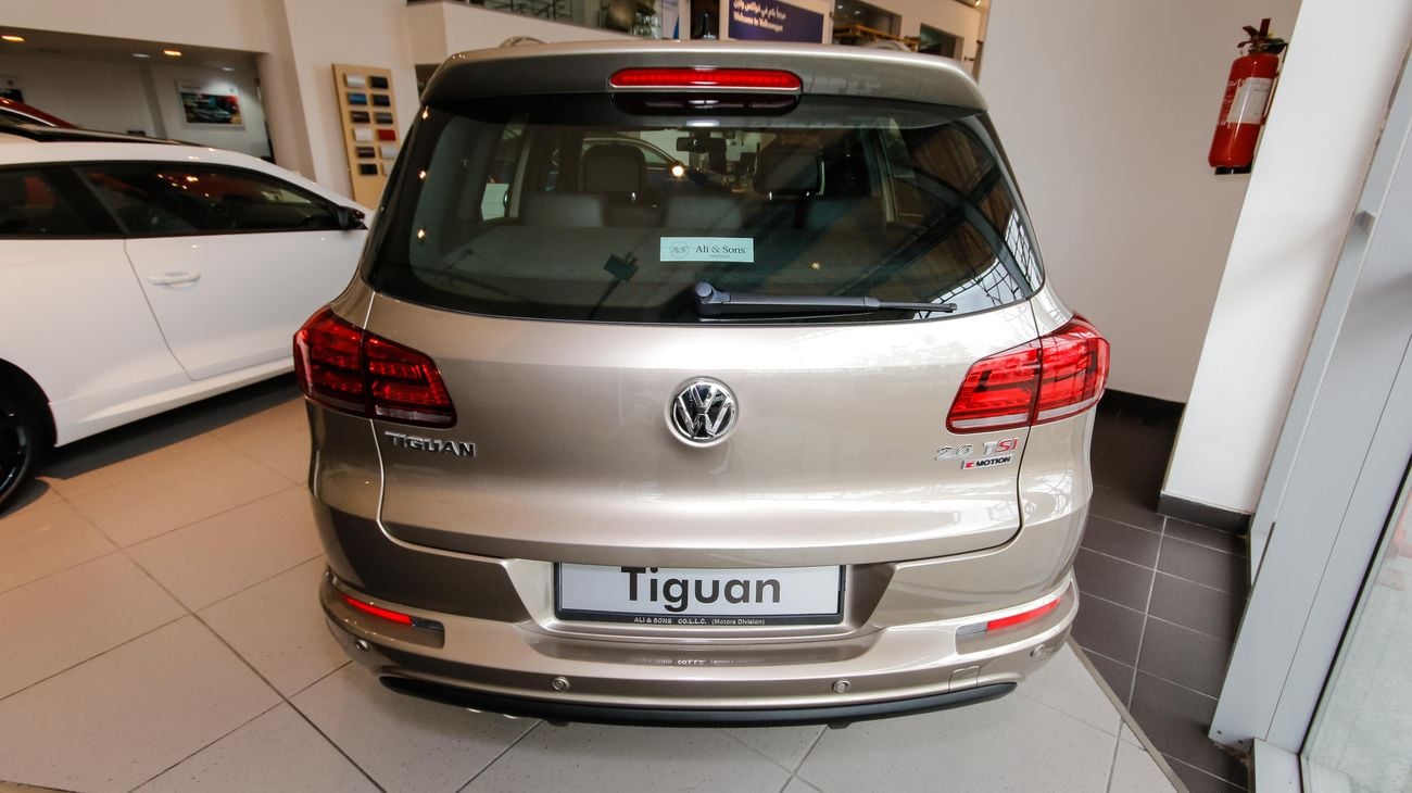 فولكس واجن تيجوان R Line  2.0 TSI 4MOTION