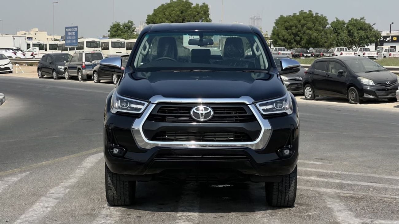 تويوتا هيلوكس S GLX 2.8L 4WD M/T