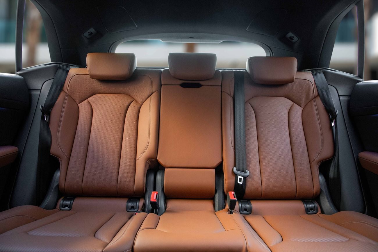 أودي Q8 Audi Q8 55 TFSI