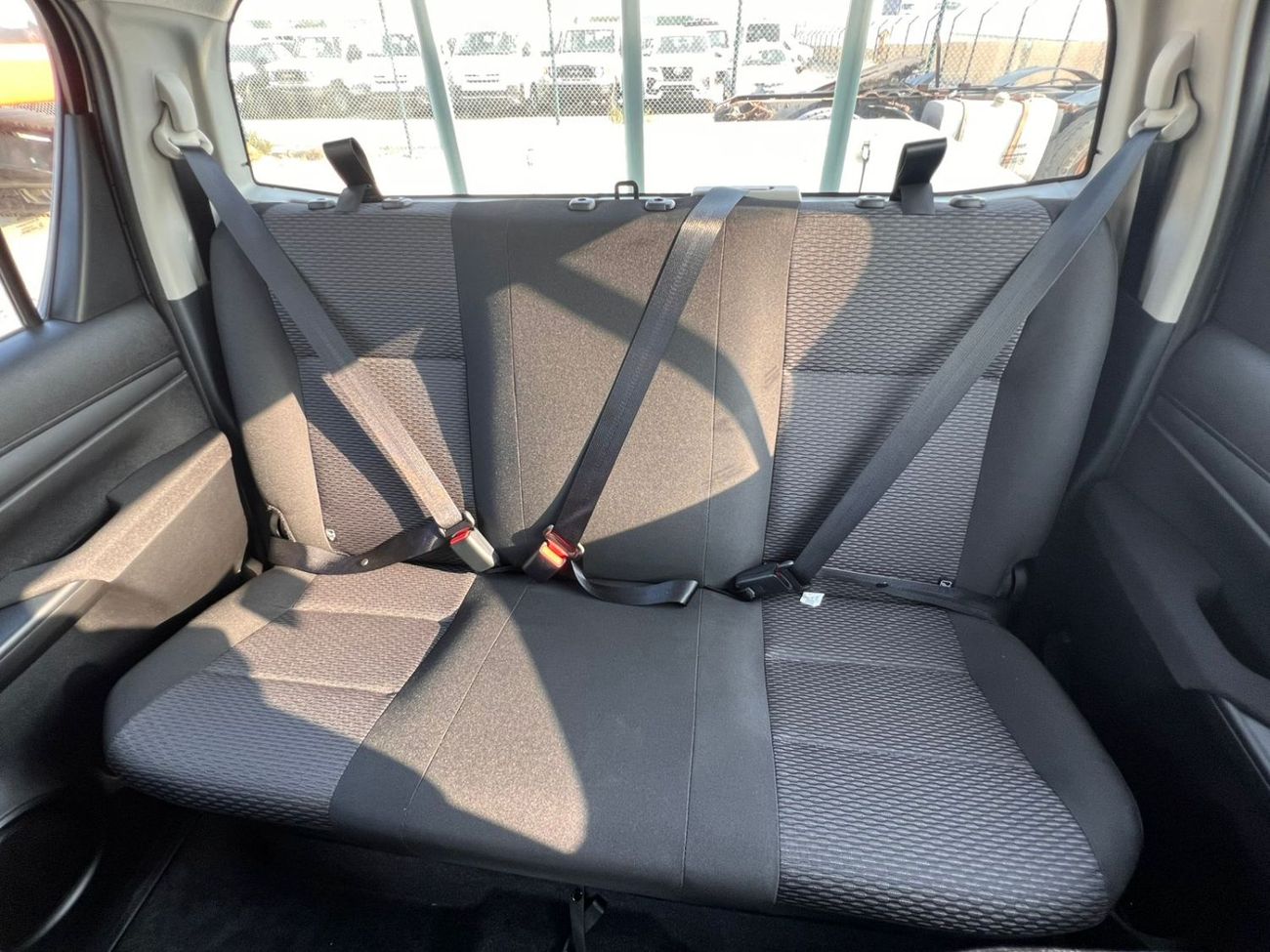 تويوتا هيلوكس 2025 Toyota Hilux Double Cabin Pickup Power Window 2.4L 4-Cyl Turbo Diesel M/T 4x4 Only For africa