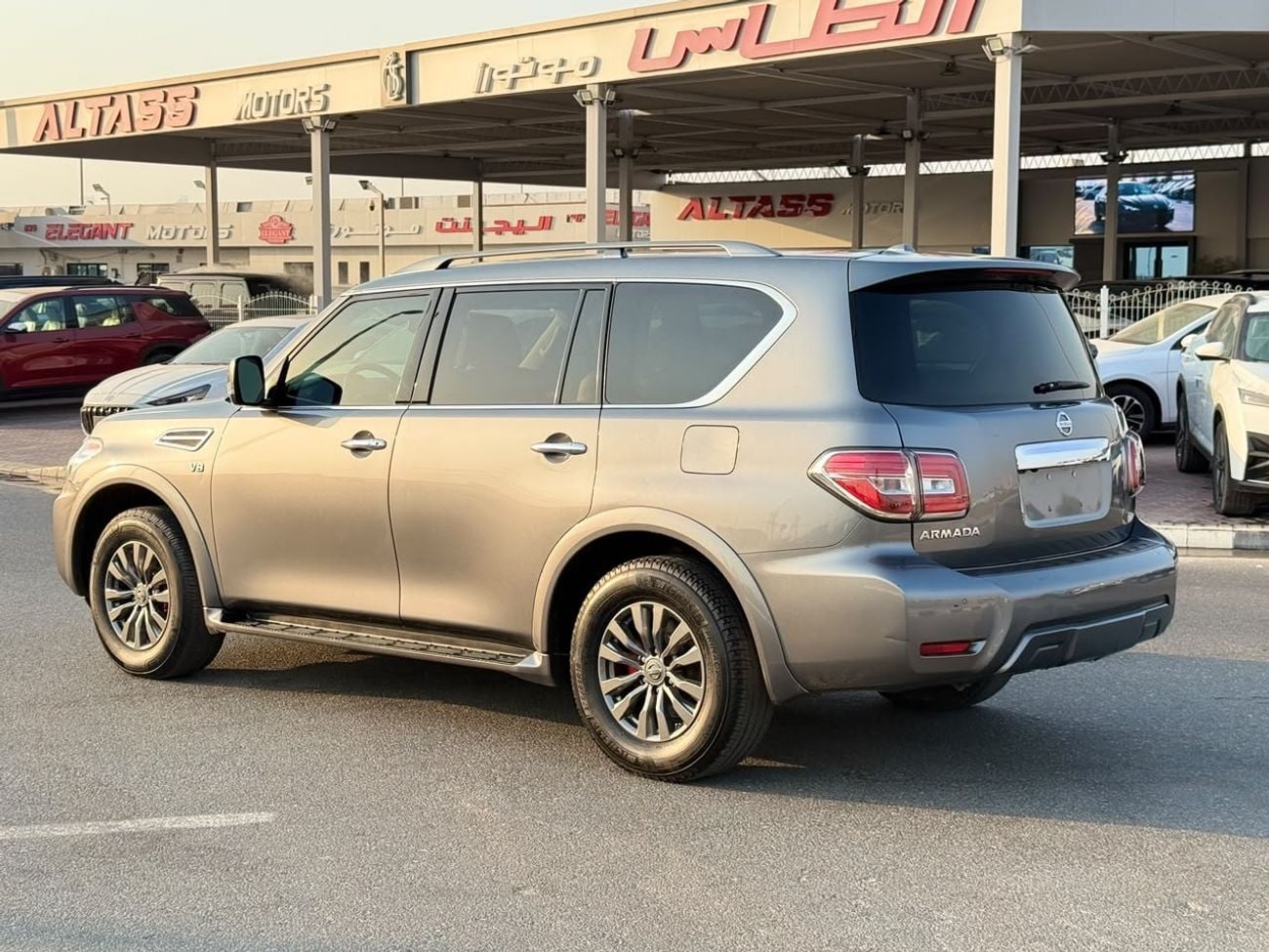 Nissan Armada SL SV 5.6L 4WD 4x4 original paint clean title