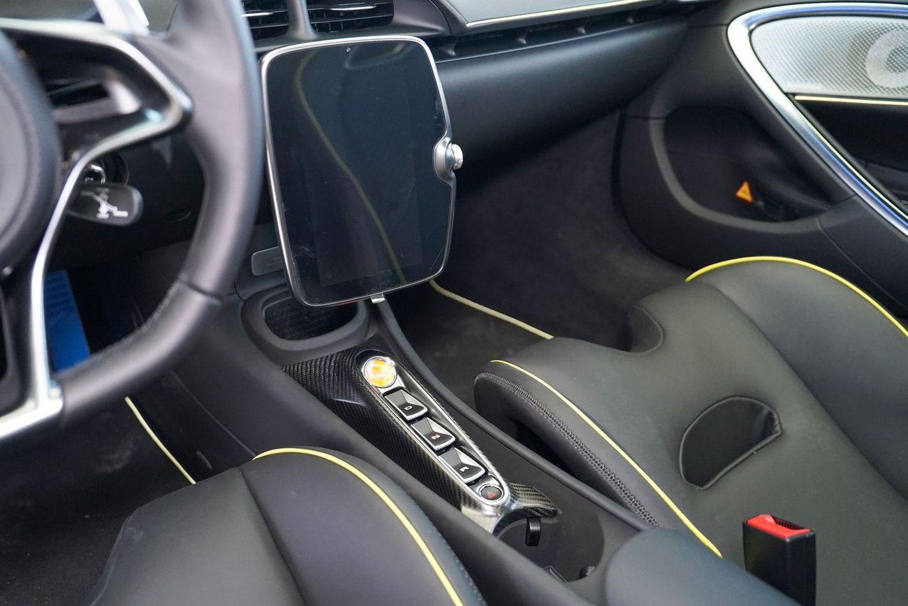 McLaren Artura Spider