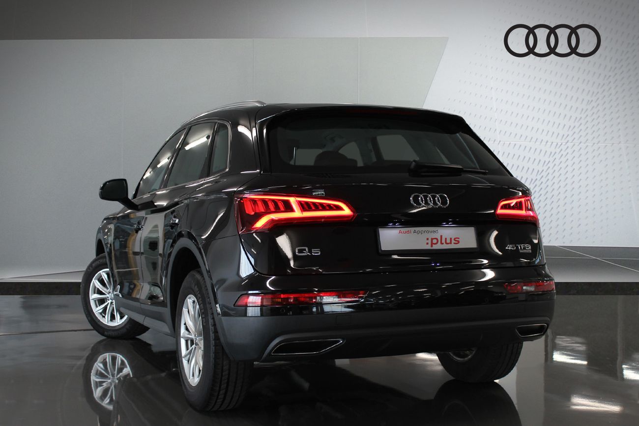 أودي Q5 Q5 45 TFSI quattro 252hp