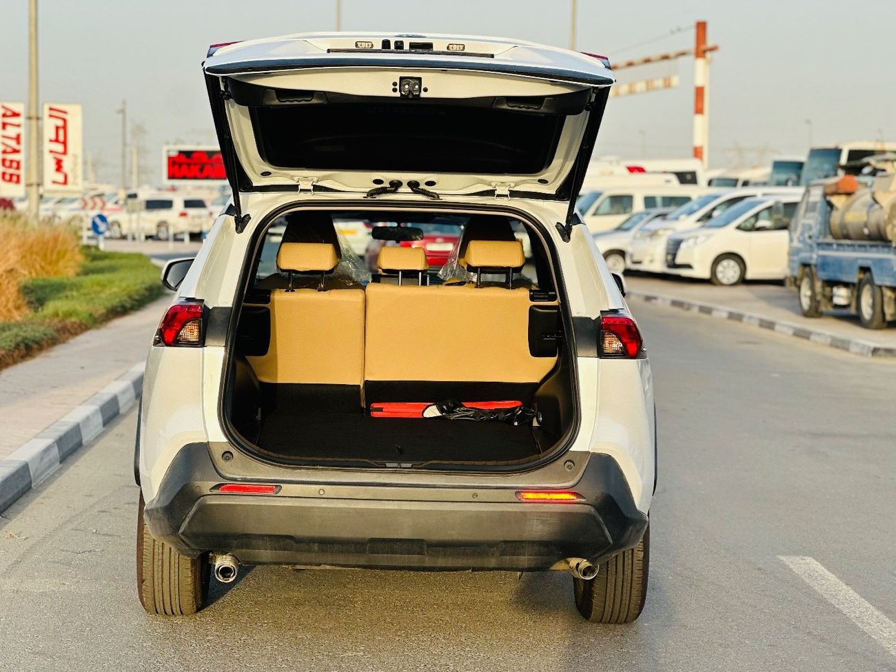 Toyota RAV4 2.5L (2WD) EX