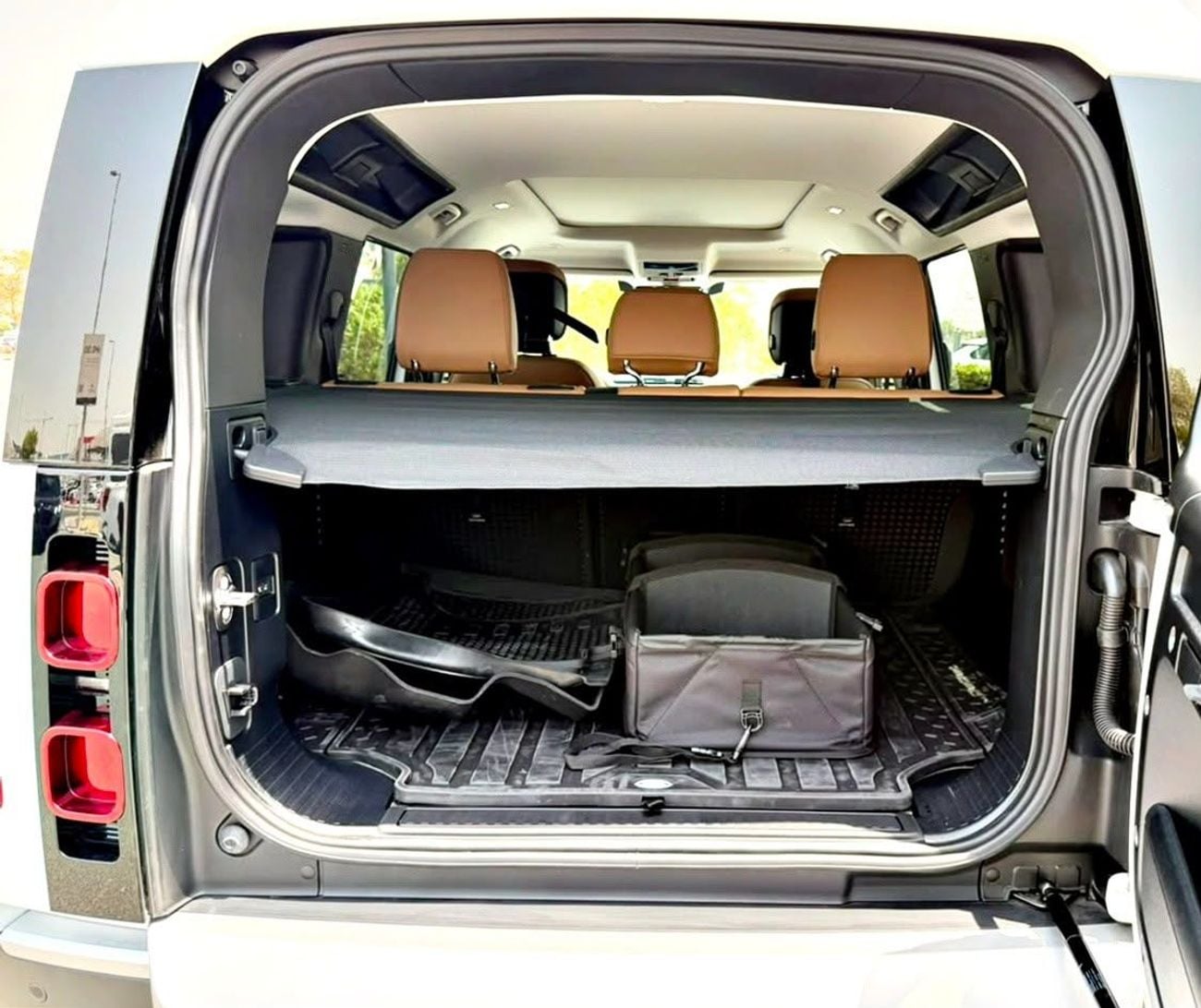 Land Rover Defender 110 X-DYNAMIC HSE P400