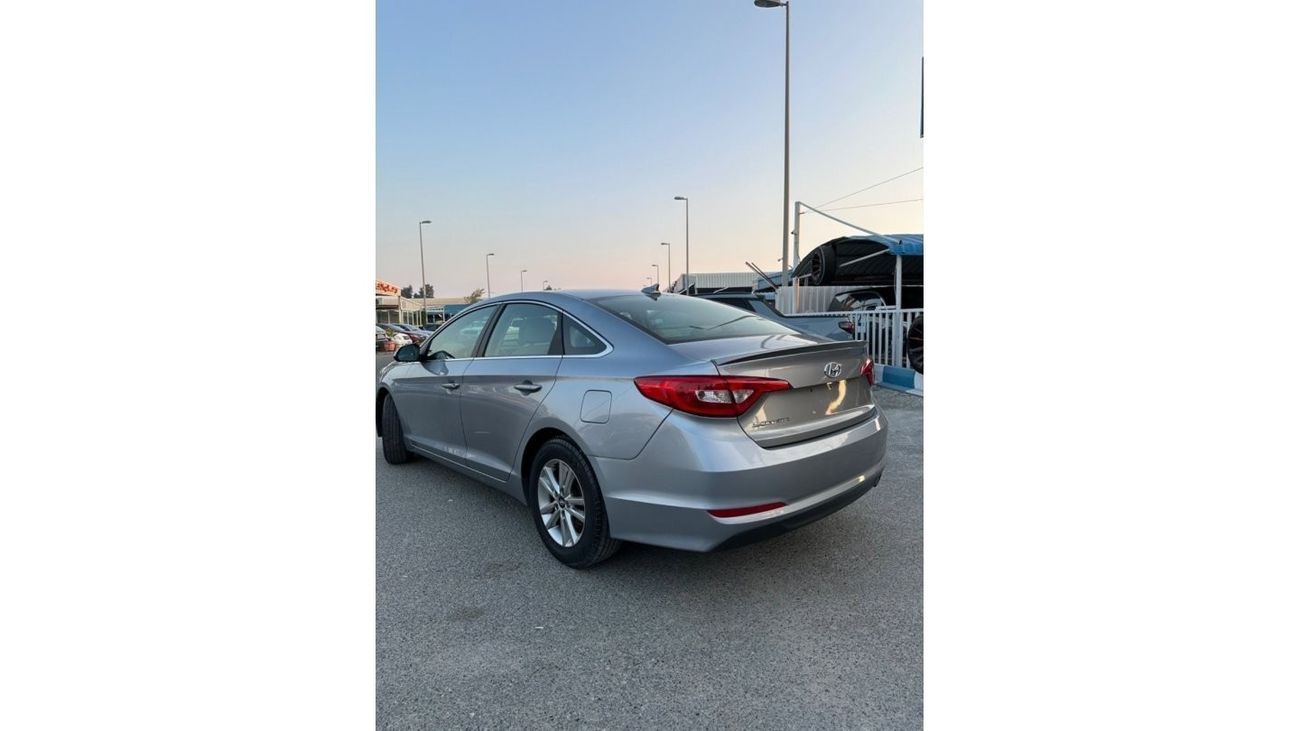 هيونداي سوناتا GL هيونداي سوناتا 2017 بمحرك سعة 2.4 لتر. بحالة جيدة