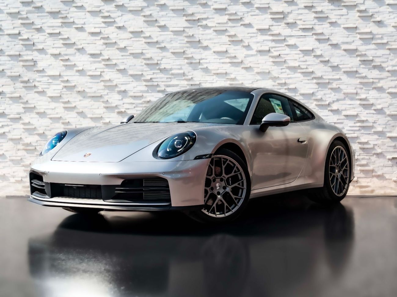 Porsche 911 Carrera 3.0L (444 HP) Coupe