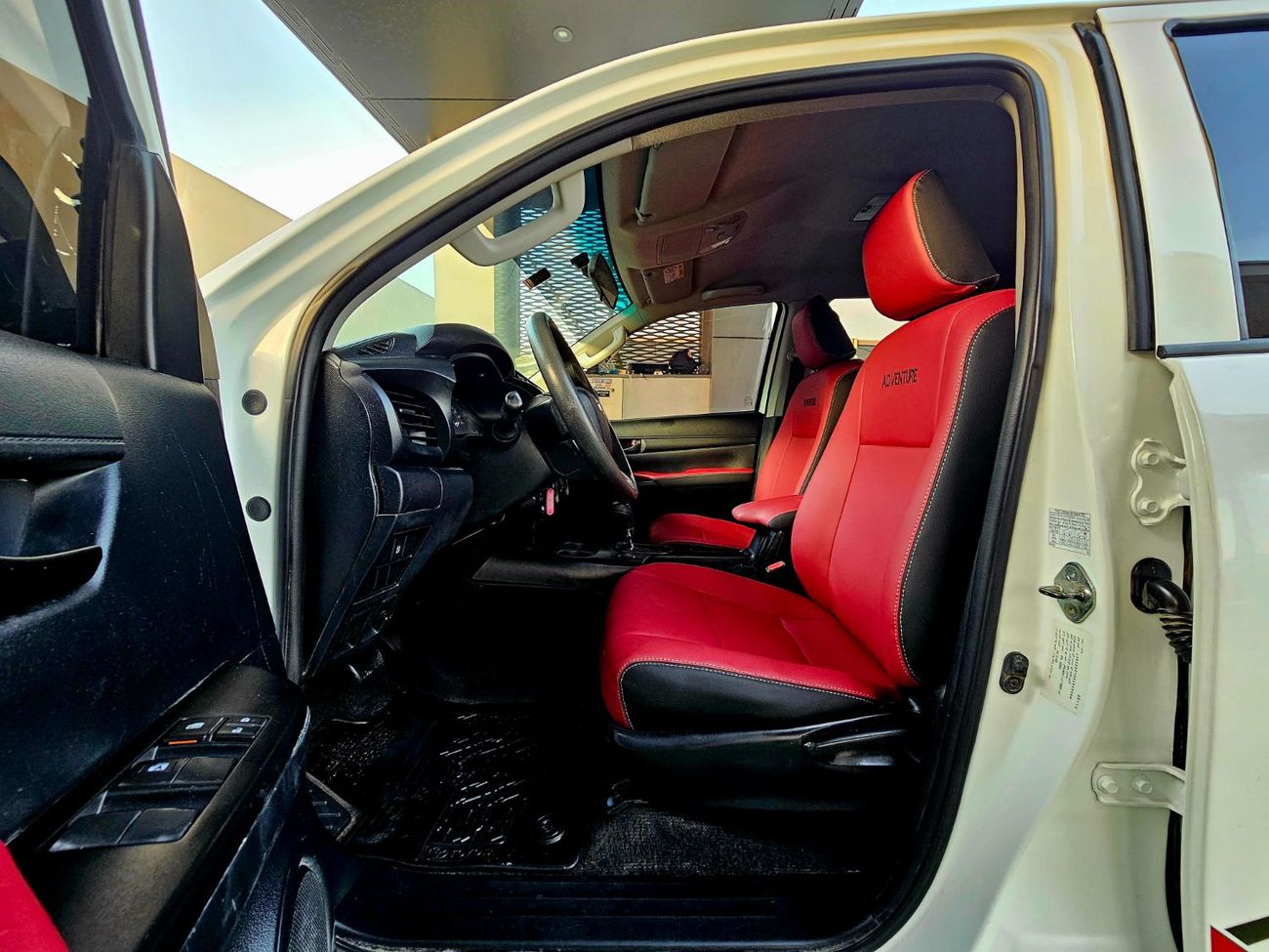 Toyota Hilux PATROL/ AUTO GEAR/ WIDE BODY / AUTO WINDOWS / FULL OPTION