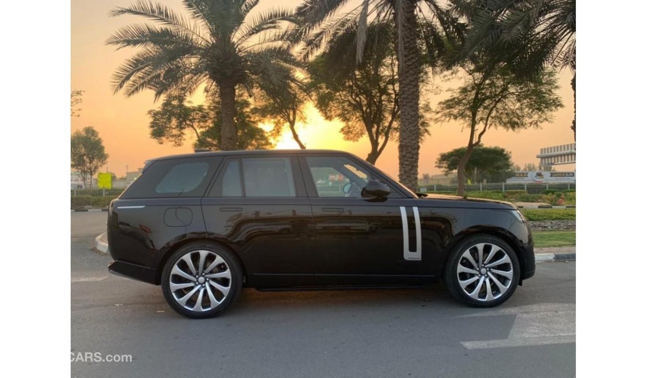 Land Rover Range Rover GCC SPEC UNDER WARRANTY AND SERVICE CONTRACT