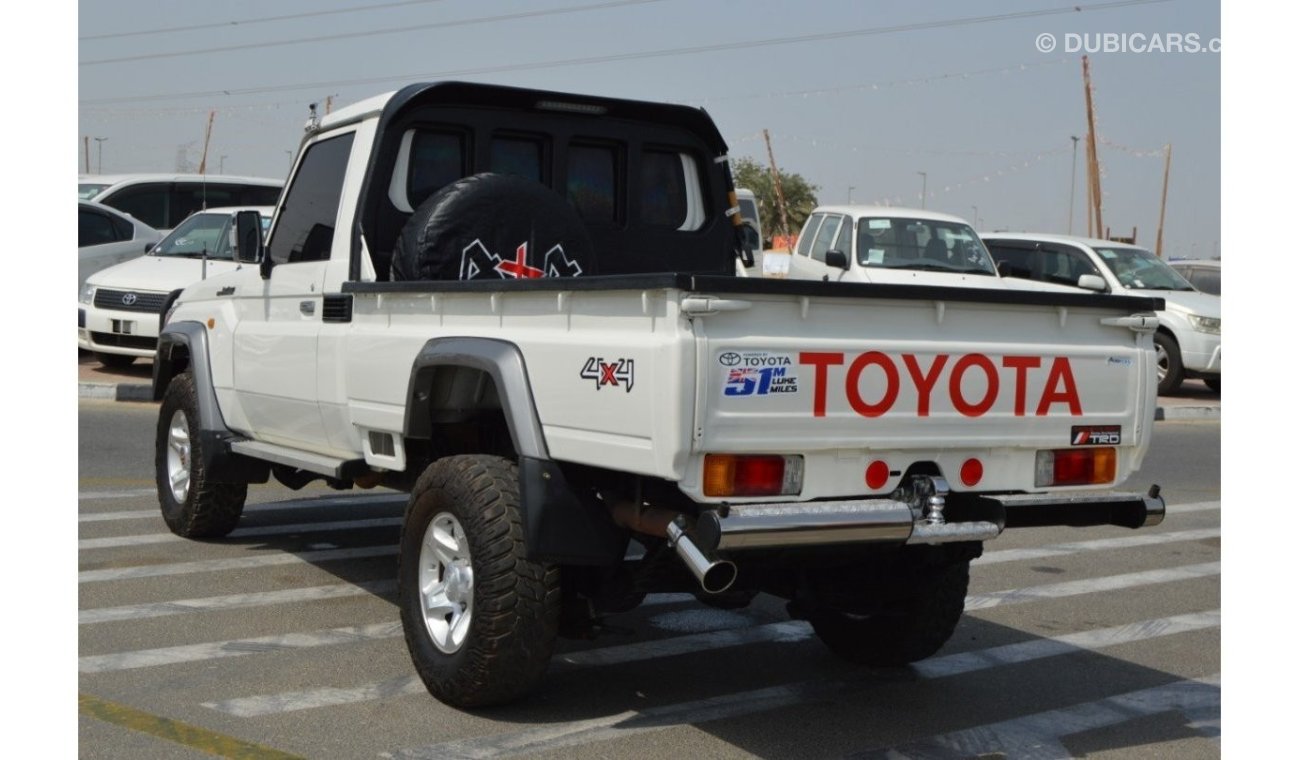 Toyota Land Cruiser Pick Up