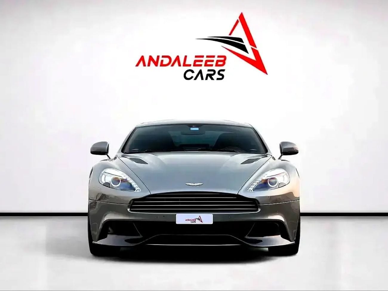 أستون مارتن فانكويش فولانتي RARE FULL CARBON SPEC | GCC | V12 ENGINE