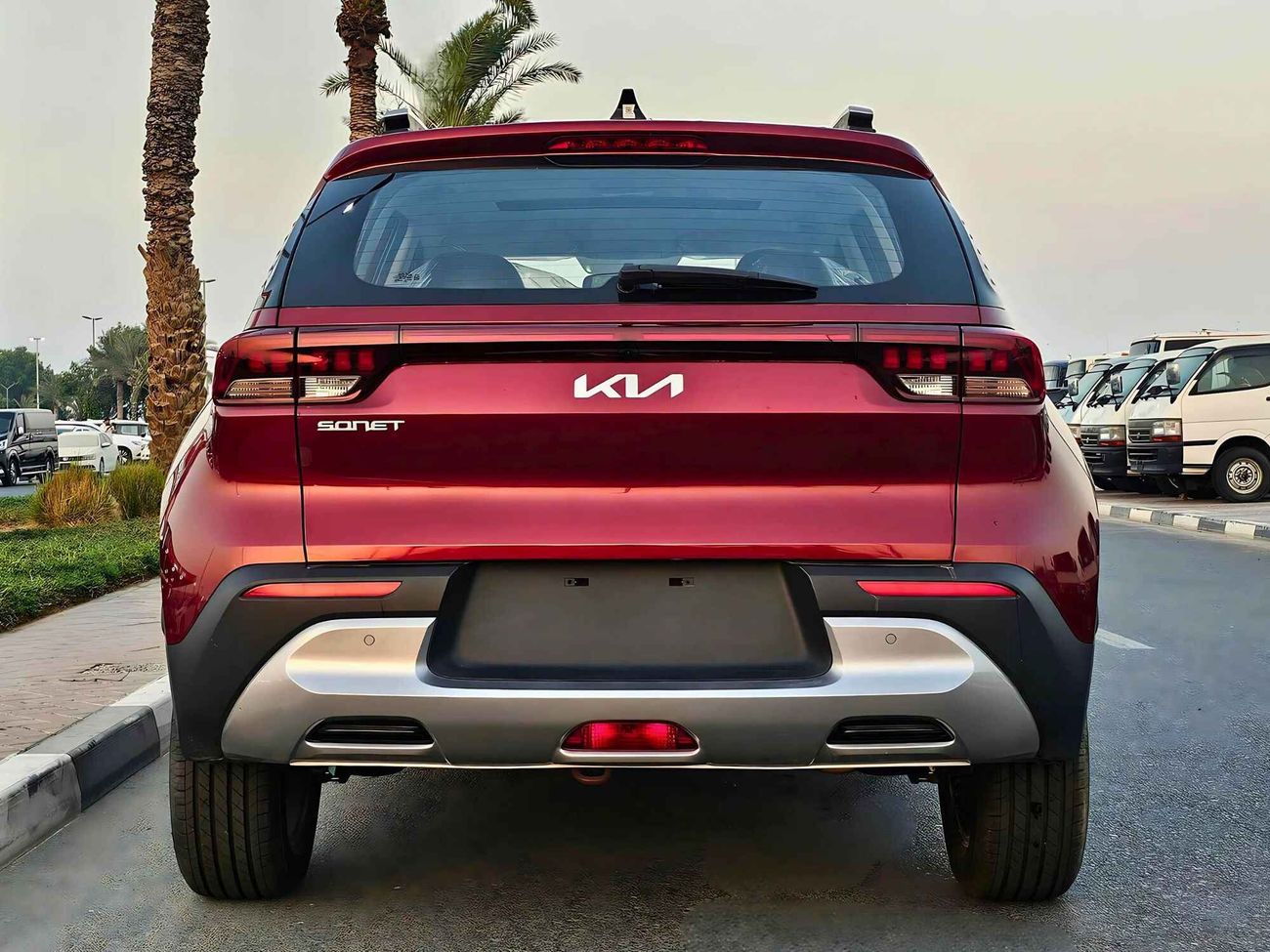 Kia Sonet DUAL TONE/ 1.5L V4/ SUNROOF/ PUSH START/ FULL OPTION (CODE# 68065)