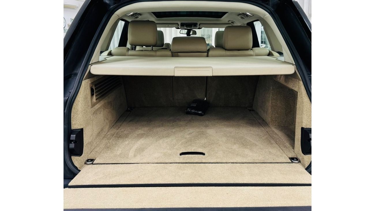 Land Rover Range Rover GCC .. Original Paint .. HSE .. FSH .. Perfect Condition .. V8 .