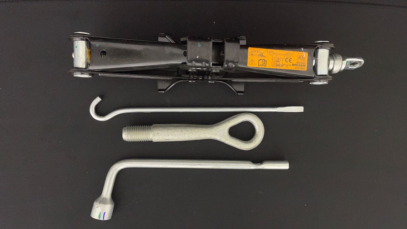 نيسان صني SV 1.5 | بدون دفعة مقدمة | اختبار القيادة في المنزل