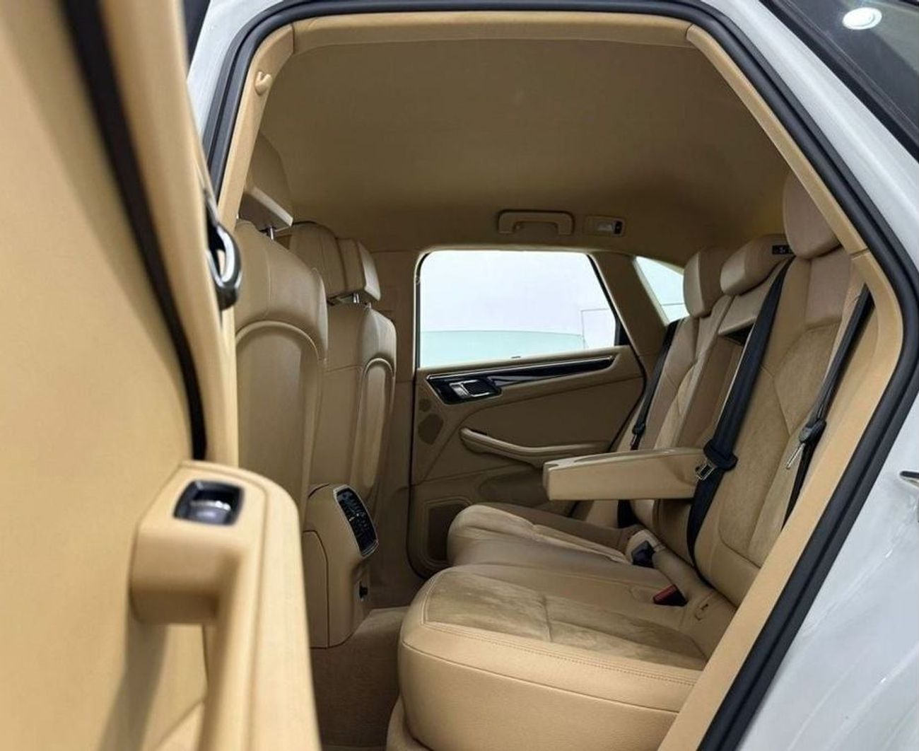 Porsche Macan 2015 Porsche Macan S, Service History, Excellent Condition, GCC