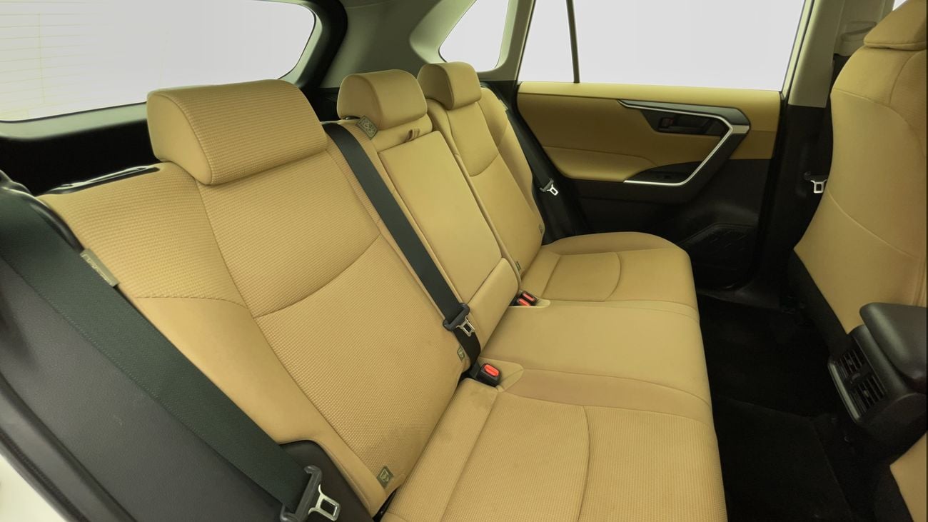 تويوتا راف ٤ EX 2.5 | بدون دفعة مقدمة | اختبار القيادة في المنزل