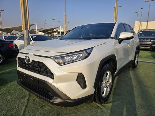 Toyota RAV4 EXR 2.5L (203 HP) 4WD TOYOTA RAV4 2020 4X4 GCC 4 CYLINDER ENGINE 2.5L clean car without accident wit