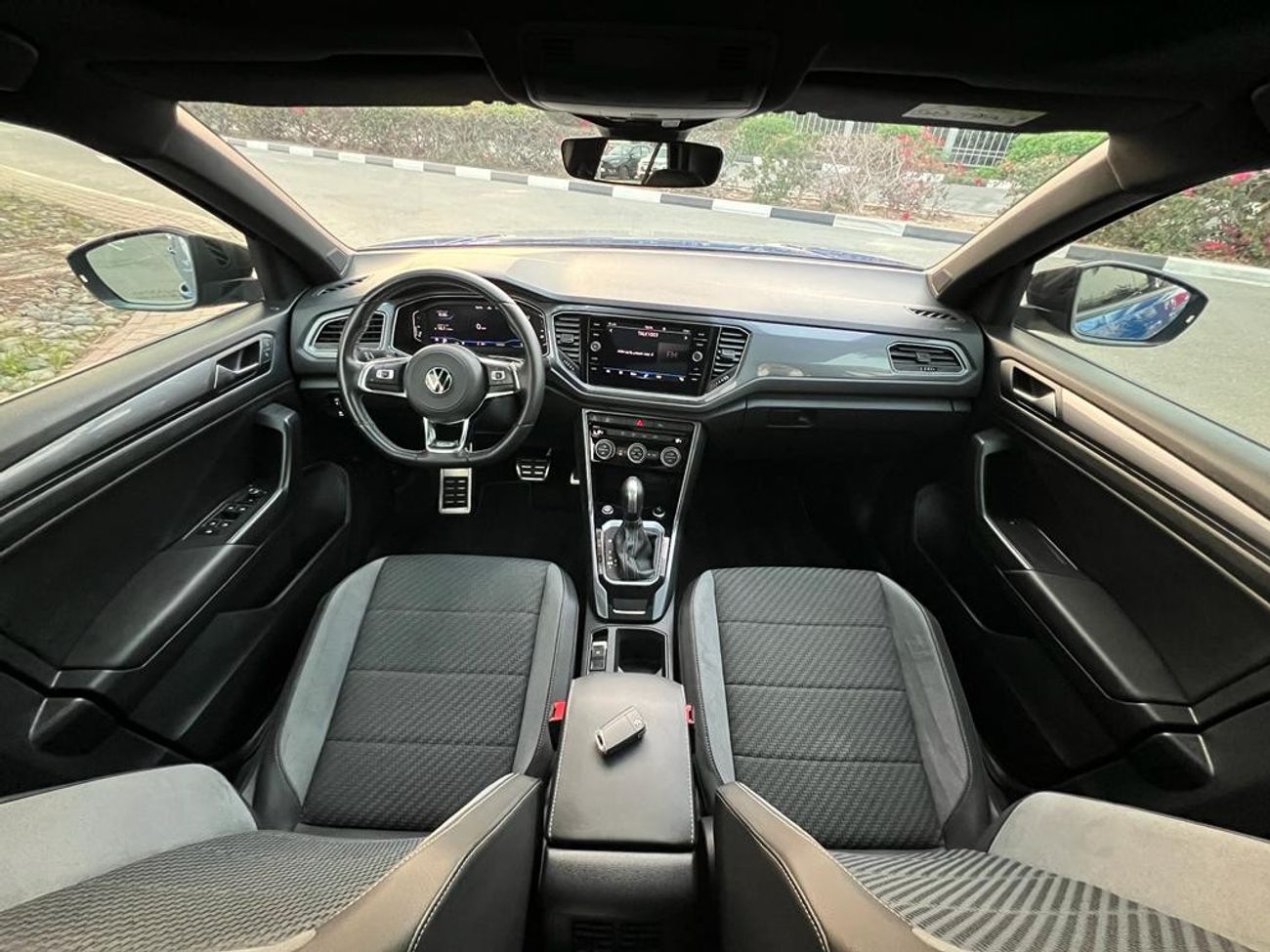 Volkswagen T ROC VOLKSWAGEN T-ROK R LINE 2021 GCC ORIGINAL PAINT FULL SERVICE HISTORY IN LOW MILEAGE